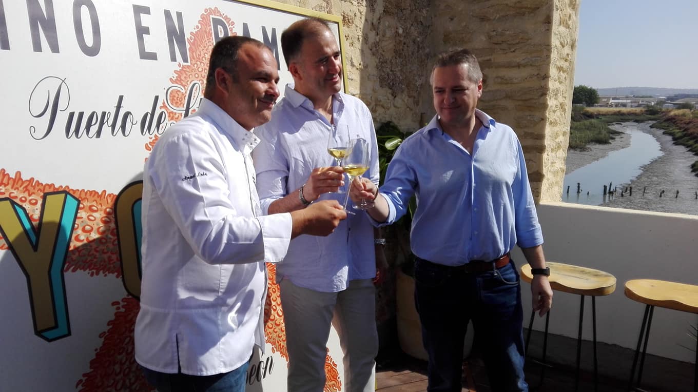 Ángel León durante la presentación del fino Yodo. 