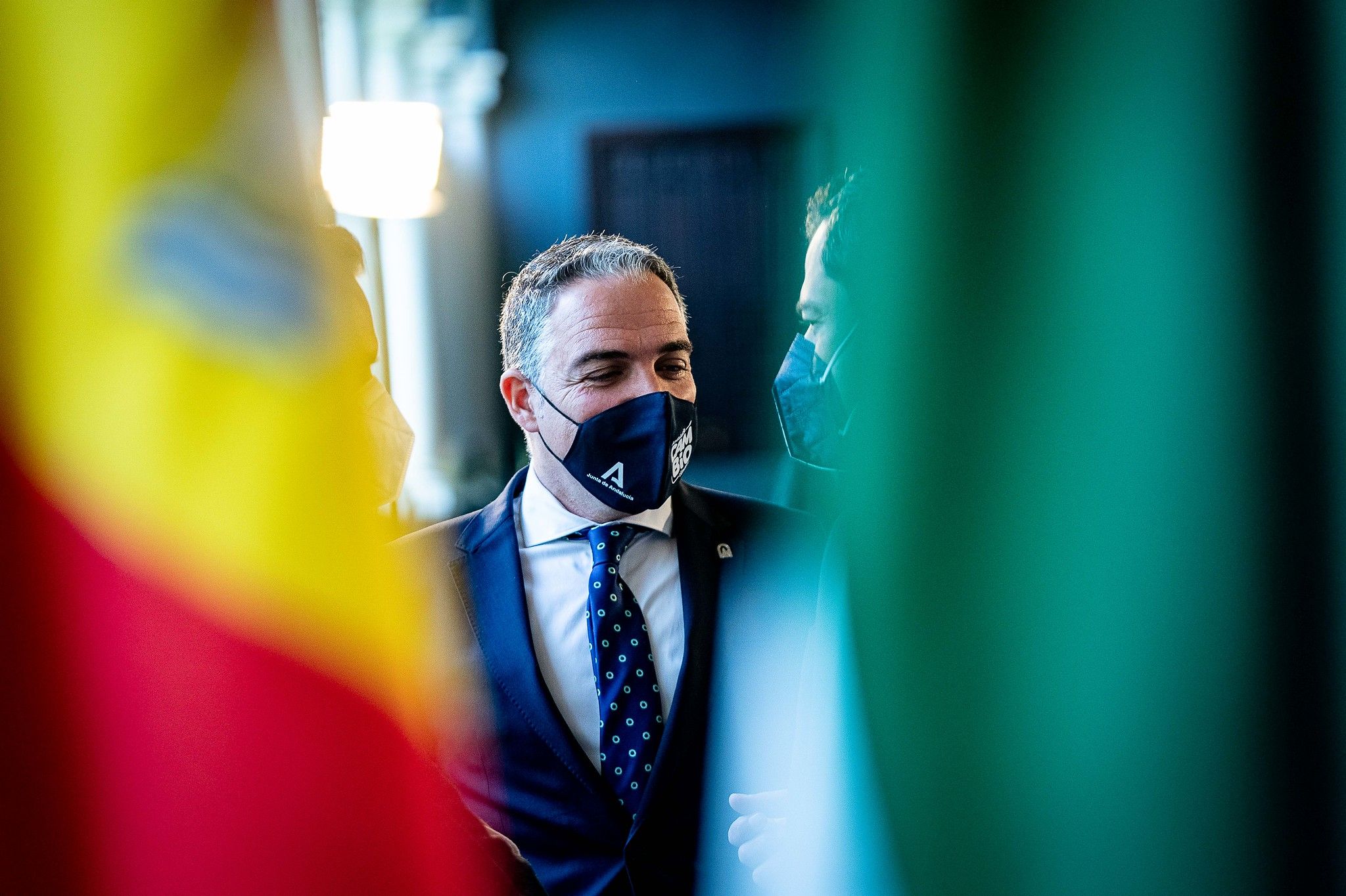 Andalucía huye (por ahora) del adelanto electoral. En la imagen, Bendodo y Moreno, este martes en San Telmo durante el Consejo de Gobierno de la Junta.