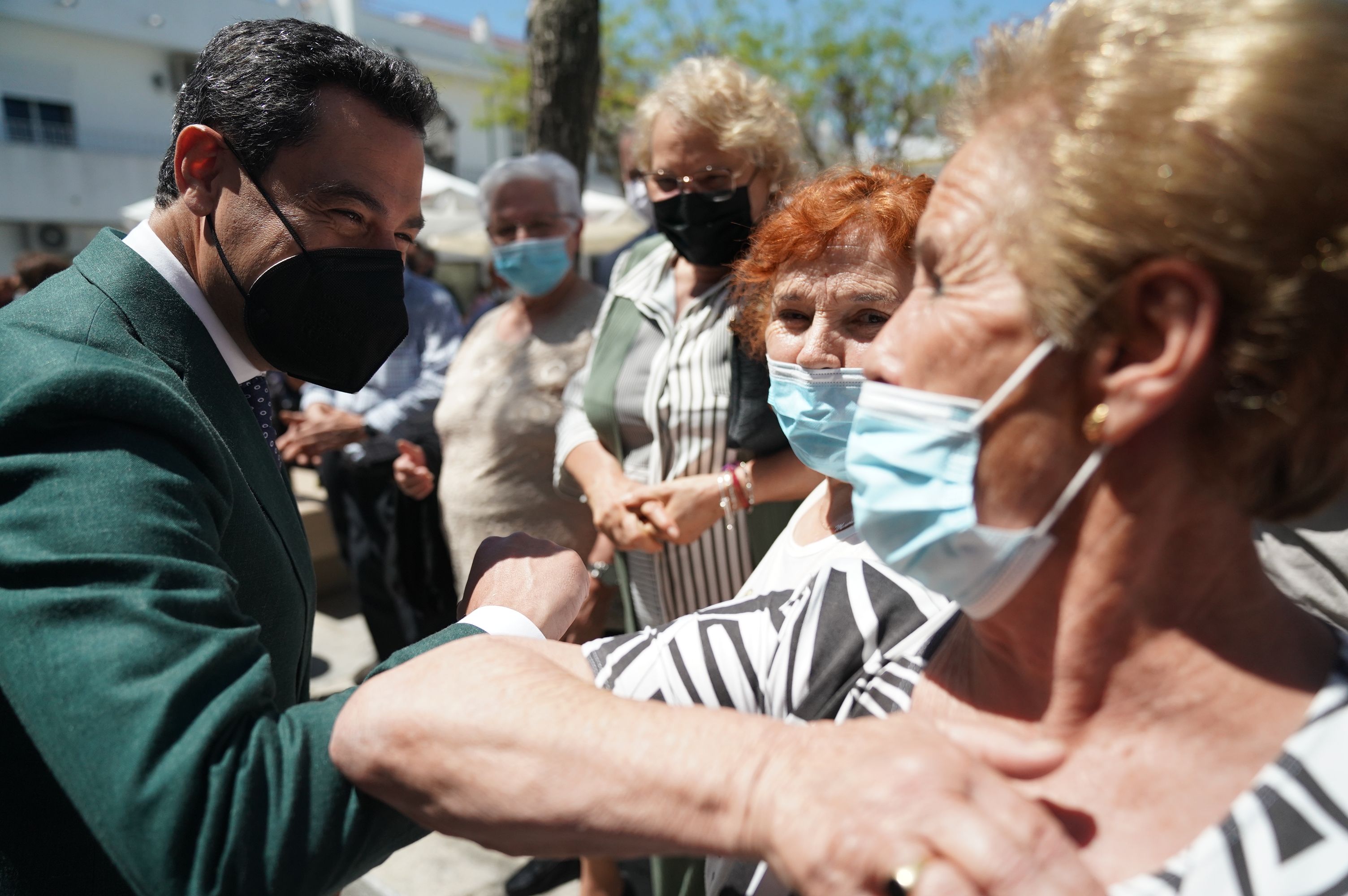 Visita de Juan Manuel Moreno a Paterna.