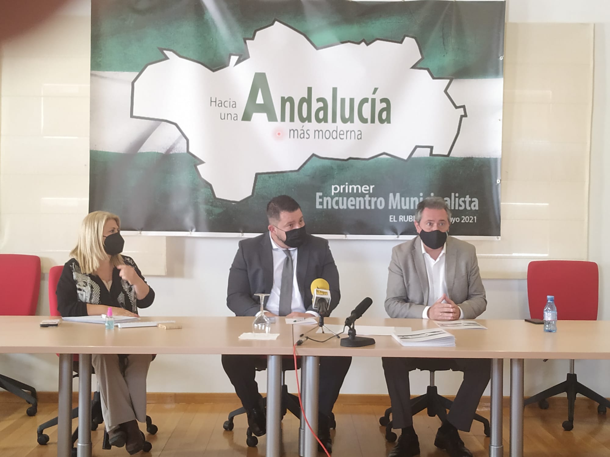 La alcaldesa de Jerez, Mamen Sánchez, modera el foro de alcaldes y alcaldesas por una Andalucía más municipalista.