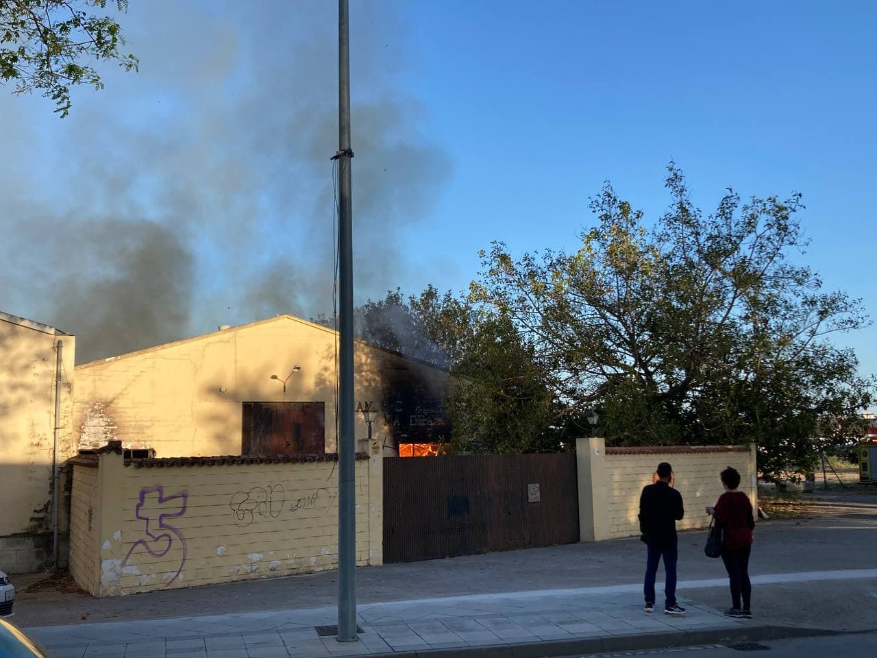 El incendio en Ramos Catalina este miércoles.