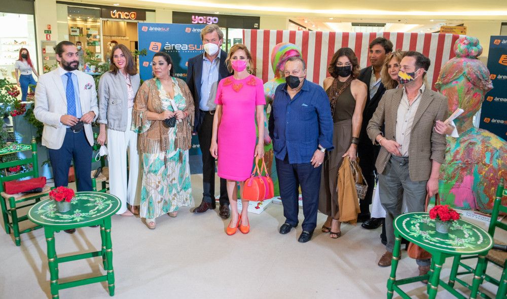 Ágatha Ruiz de la Prada, Raquel Revuelta y otros famosos del arte reviven la Feria en Área Sur.
