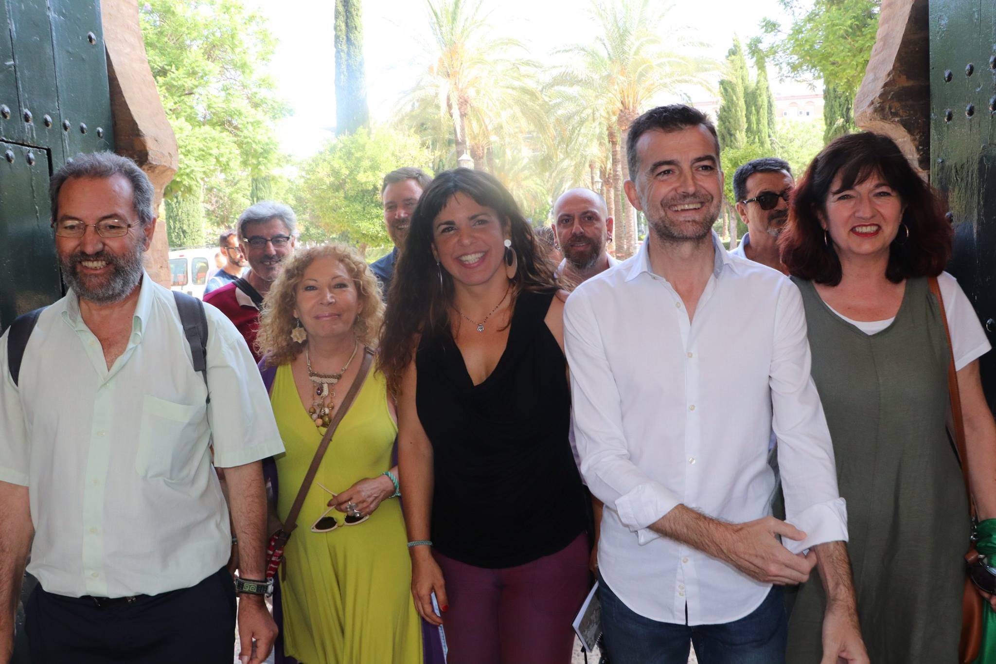 Los líderes de Adelante Andalucía, en el centro de la imagen, antes de la presentación en rueda de prensa. FOTO: R.S. 