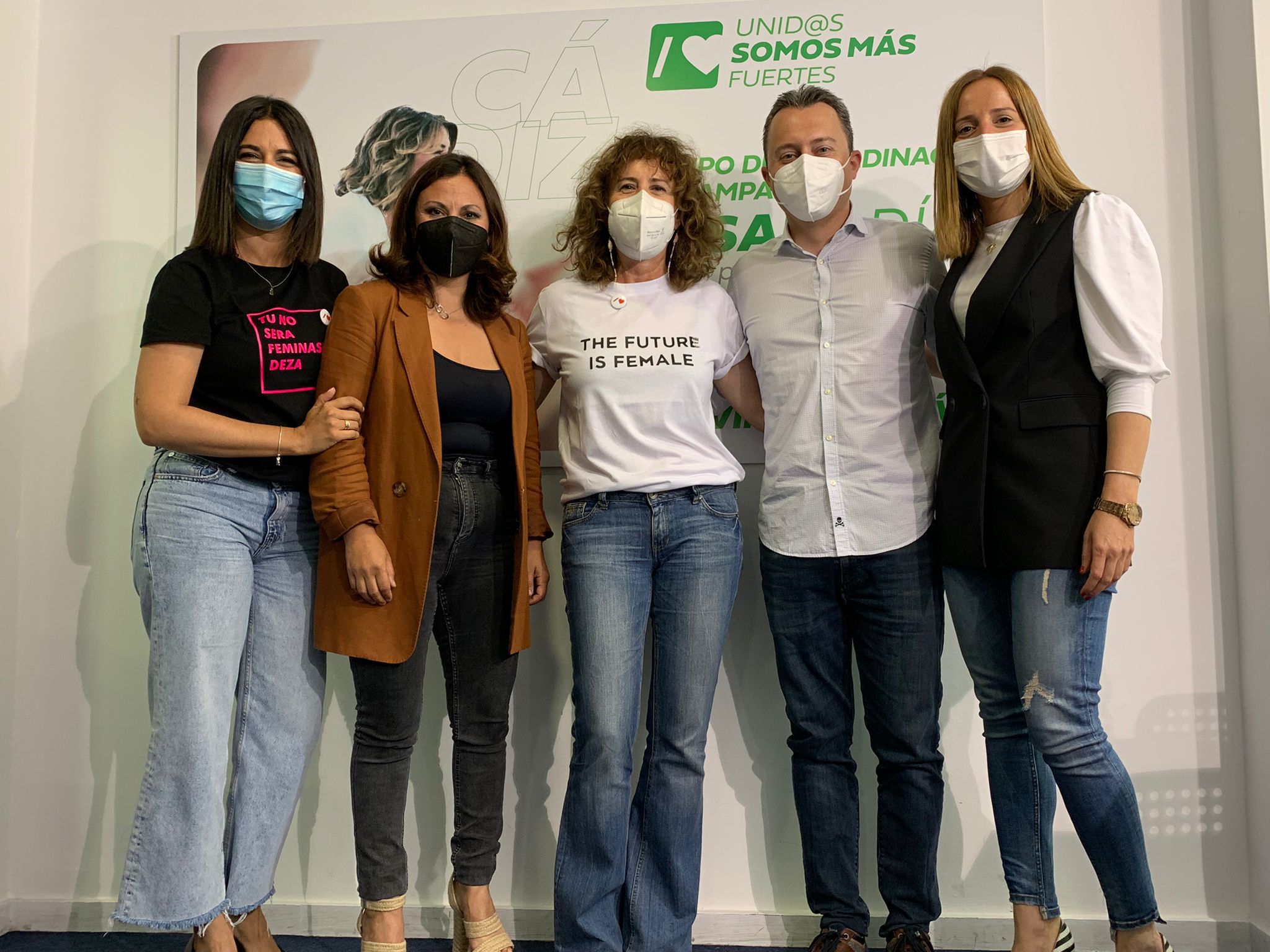 Algunos de los miembros del equipo de Susana Díaz en Cádiz. 