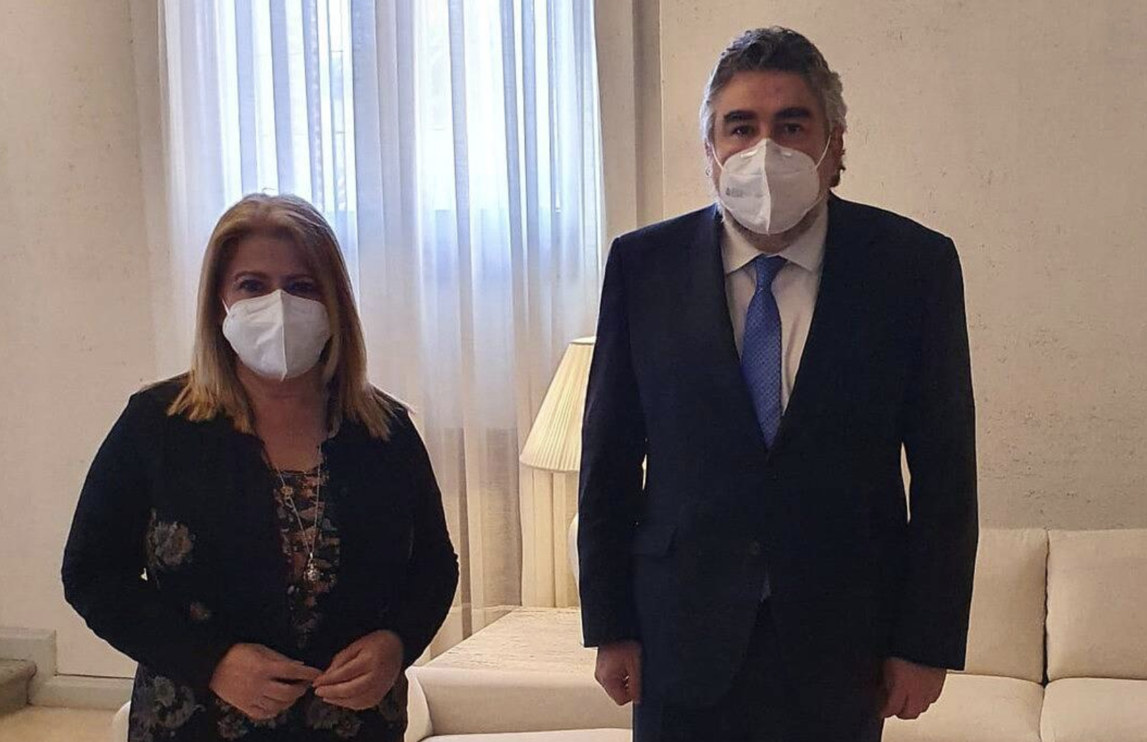 Mamen Sánchez junto José Manuel Rodríguez Uribes, en marzo pasado. Mamen Sánchez junto José Manuel Rodríguez Uribes, en marzo pasado.