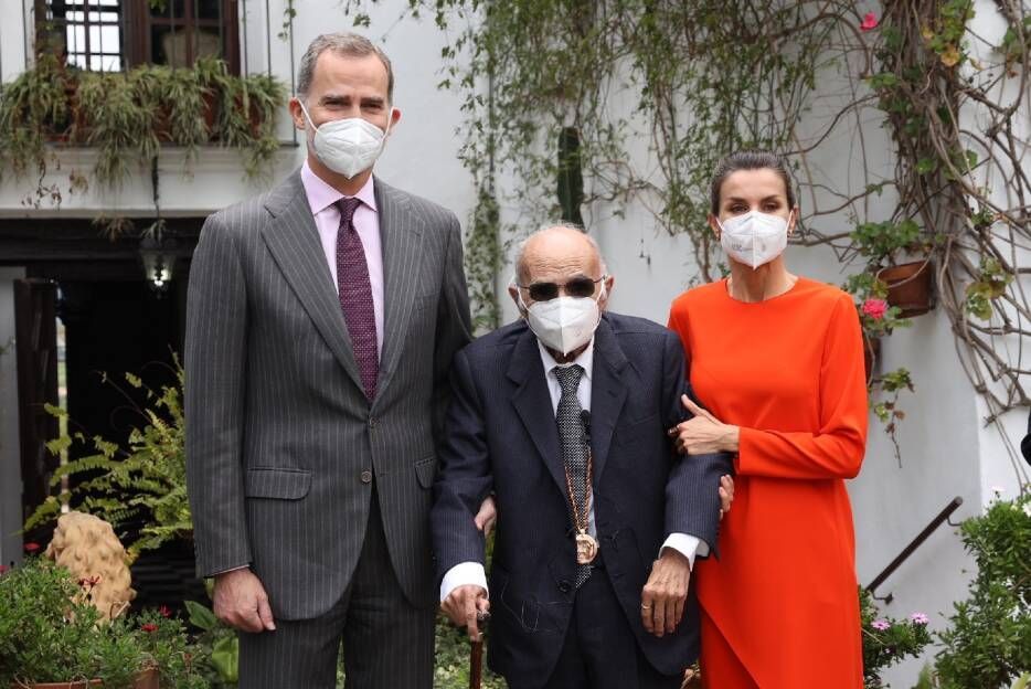 Brines, tras recibir hace solo unos días el Cervantes de manos de los Reyes de España. EDUARDO MANZANA/CASA REAL