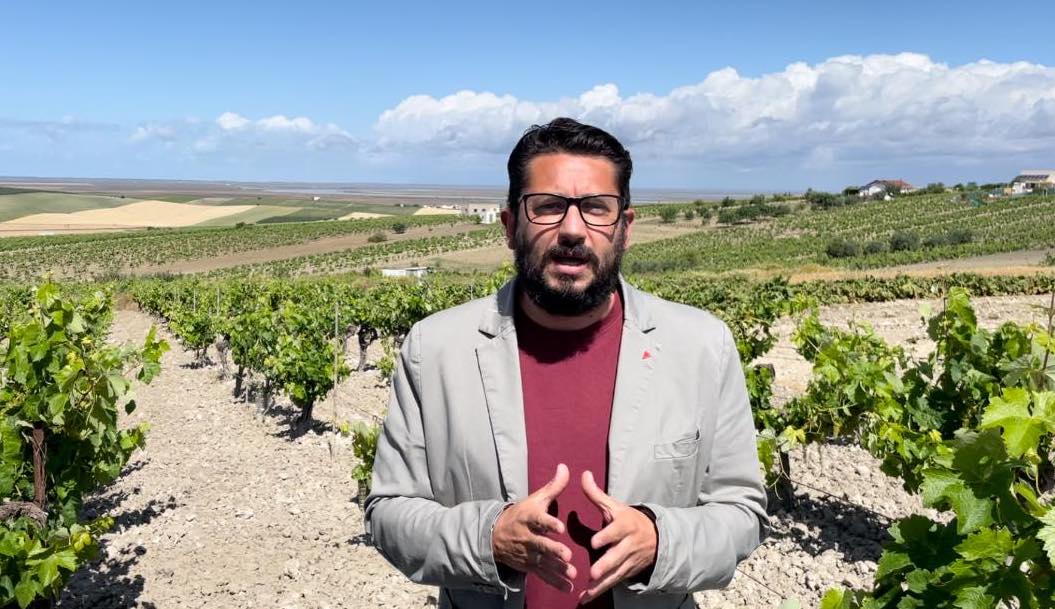 Jorge Rodríguez, alcalde de Trebujena, en el vídeo promocional para Fitur.
