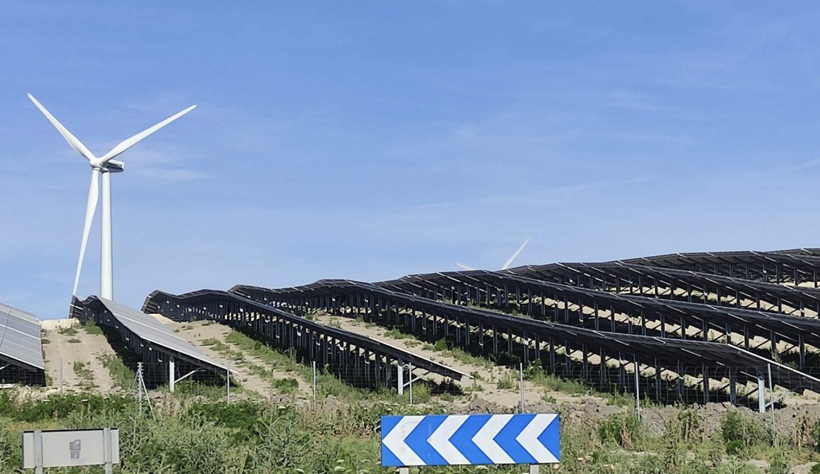 Instalación de fotovoltaicas en Jerez, en una imagen reciente. ECOLOGISTAS
