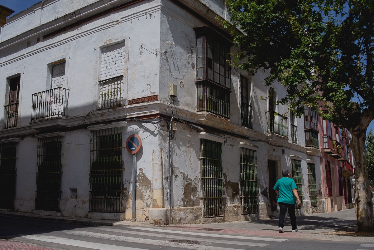 Una casa en mal estado en Jerez. La ciudad tiene más de 7.000 casas vacías.