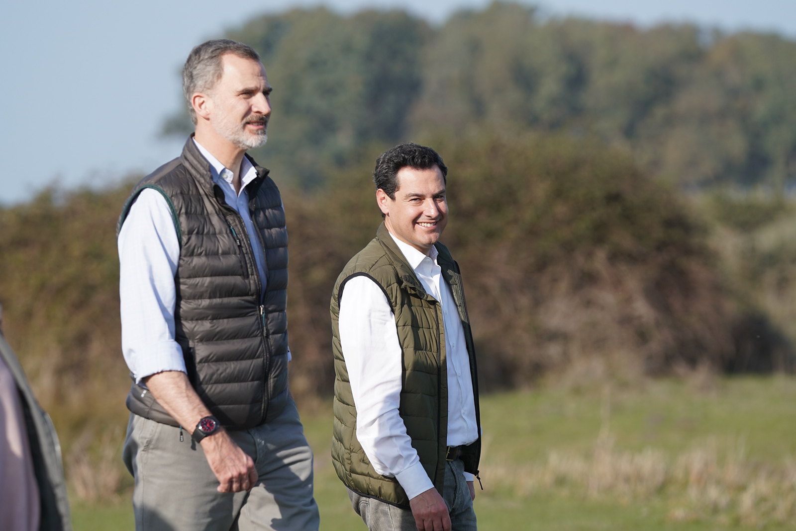 El rey Felipe VI y Moreno Bonilla en Doñana, en una imagen de archivo. JUNTA