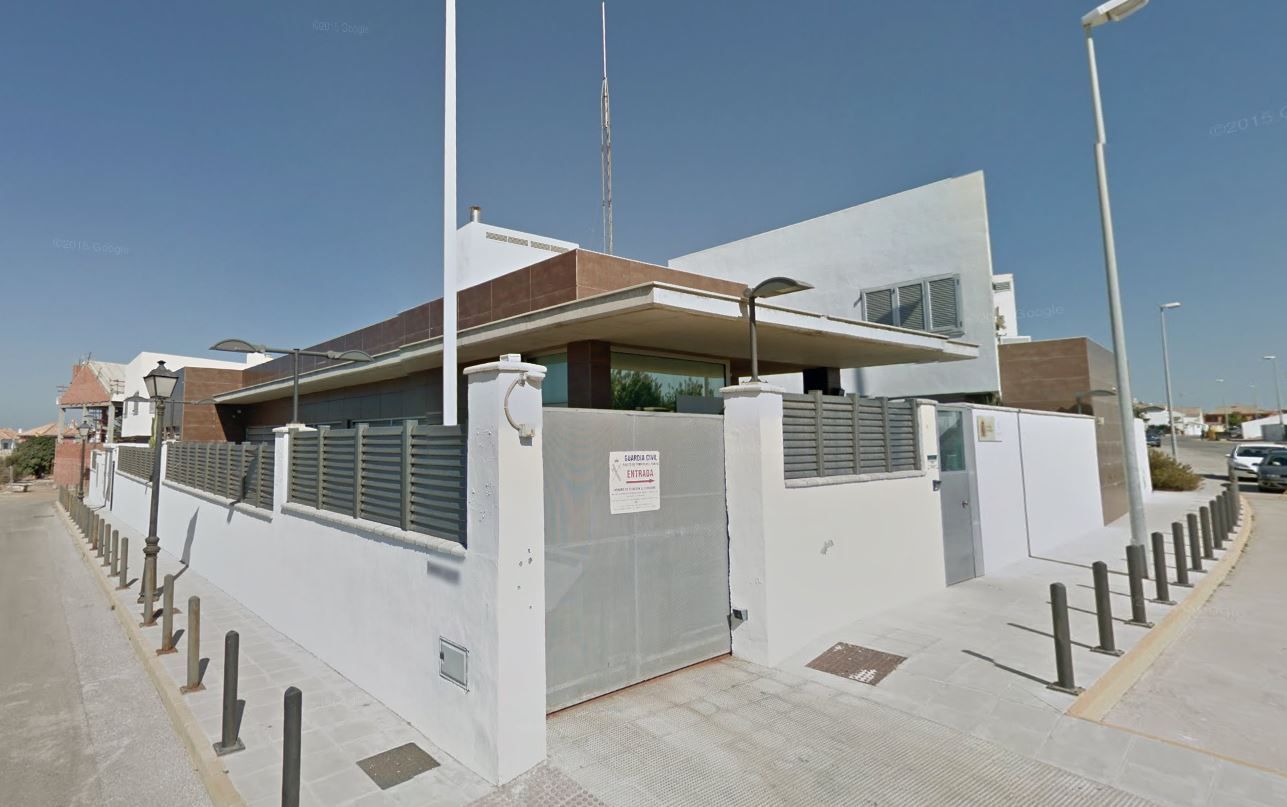 El puesto de Guardia Civil en Zahara de los Atunes, donde trabajaba el detenido.