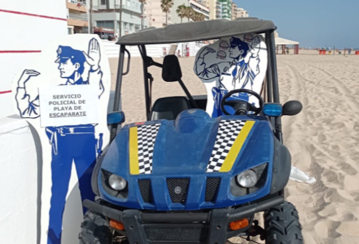Reivindicación de la Policía Local en la playa de la Victoria de Cádiz. 