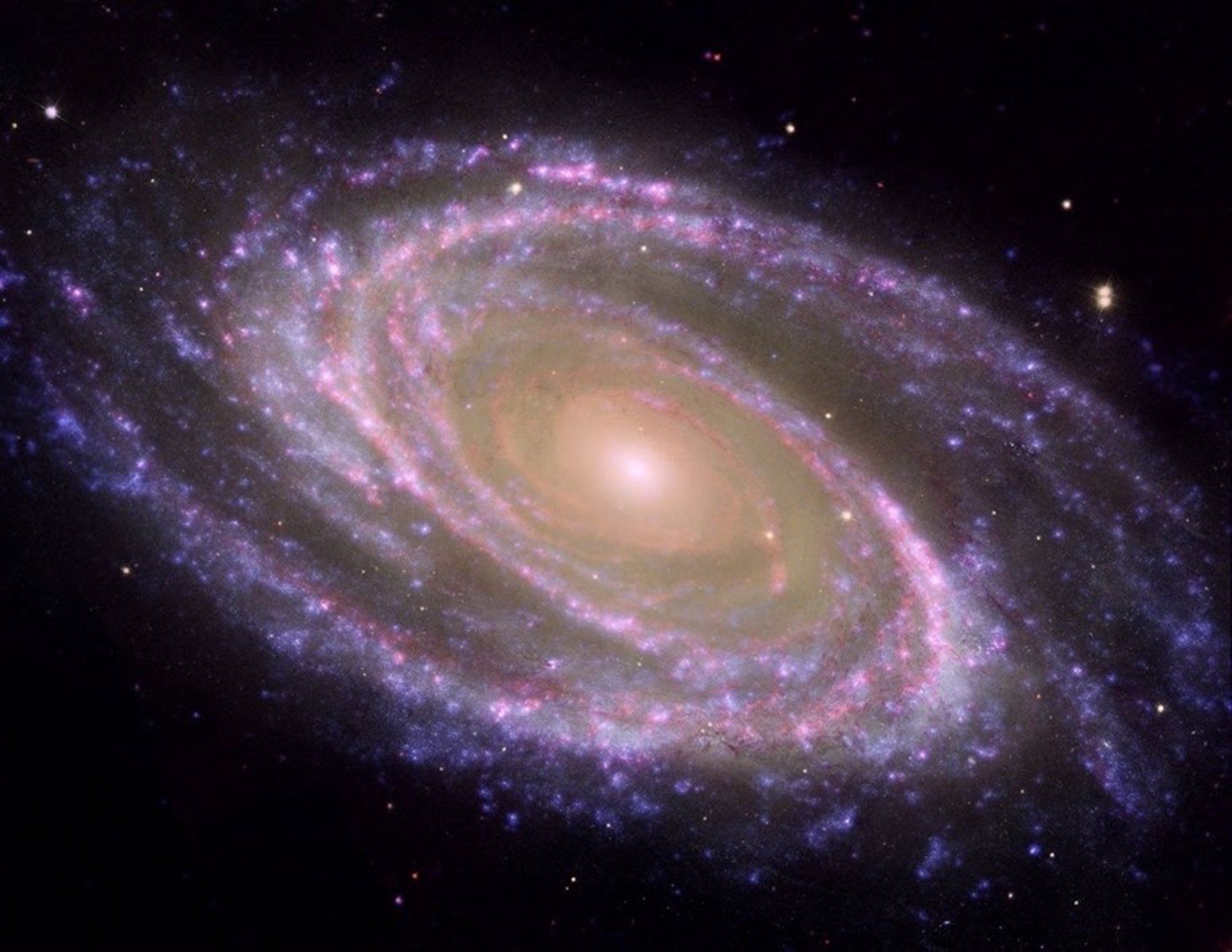 Investigadores andaluces descubren las estructuras galácticas más antiguas del universo. 