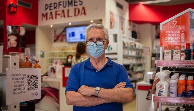 Kurt, propietario de Perfumes Mafalda, en su tienda, este lunes.