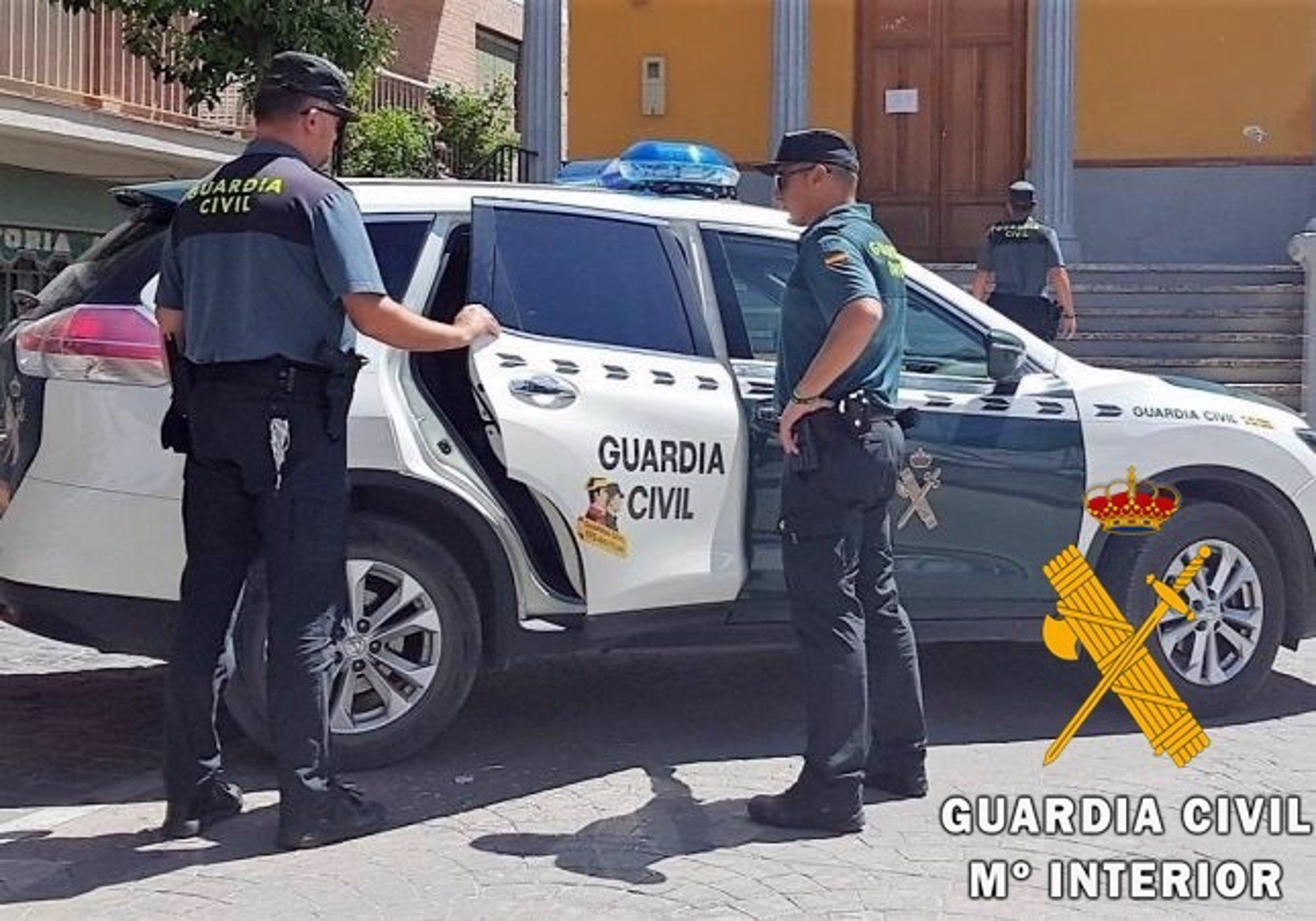 Siete puñaladas a dos centímetros del corazón a un joven de Sevilla: la Guardia Civil ha detenido a los agresores . Efectivos de la Guardia Civil, en una imagen de archivo.