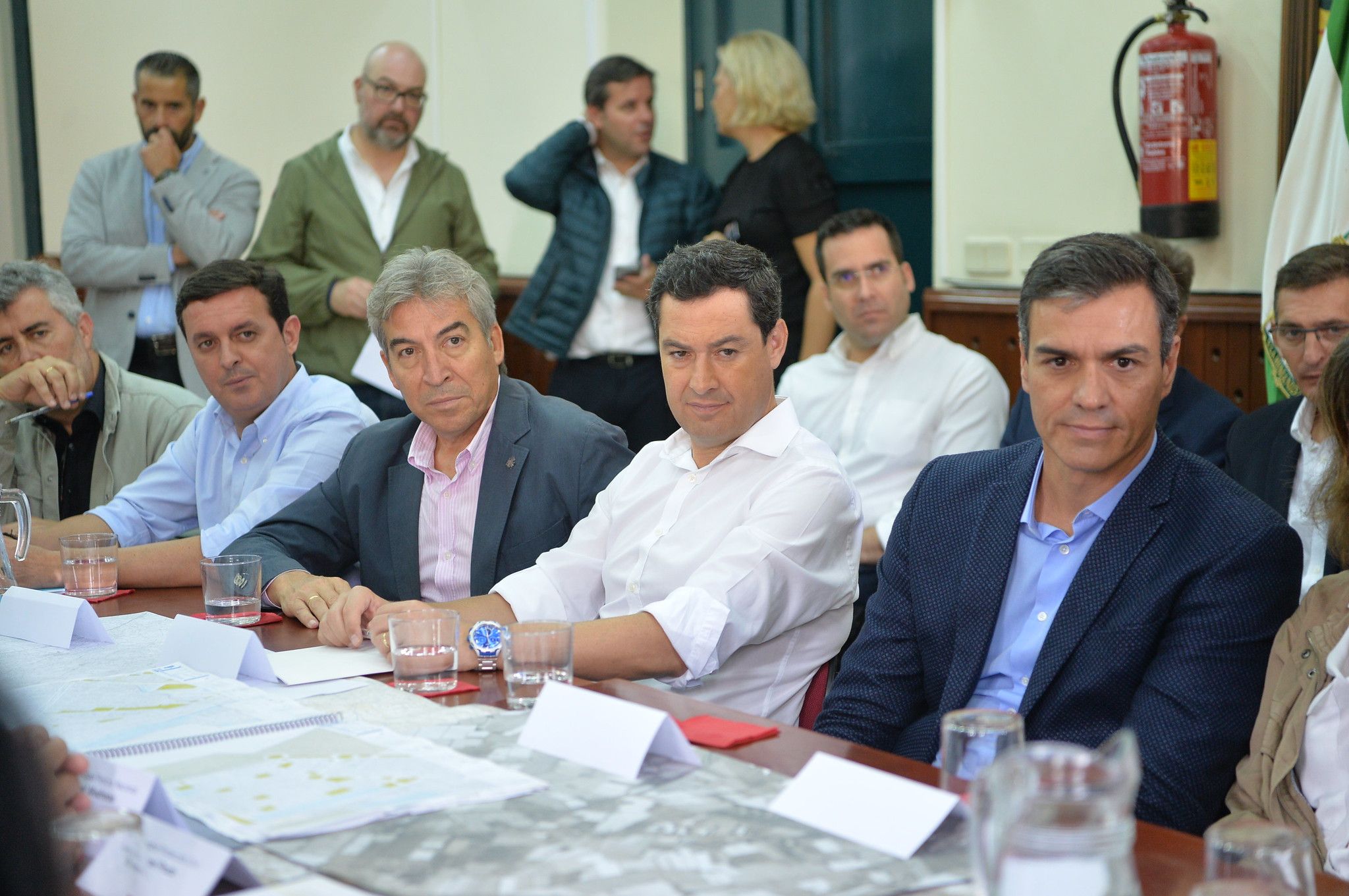 Moreno y Sánchez en Níjar, tras una DANA que devastó esta zona andaluza, en una de las escasas ocasiones en las que ha coincidido en esta legislatura.