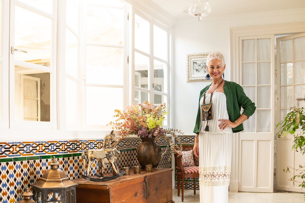 Cristina Lleixá en el interior de la casa Yannat, en la calle de Las Naranjas de Jerez.