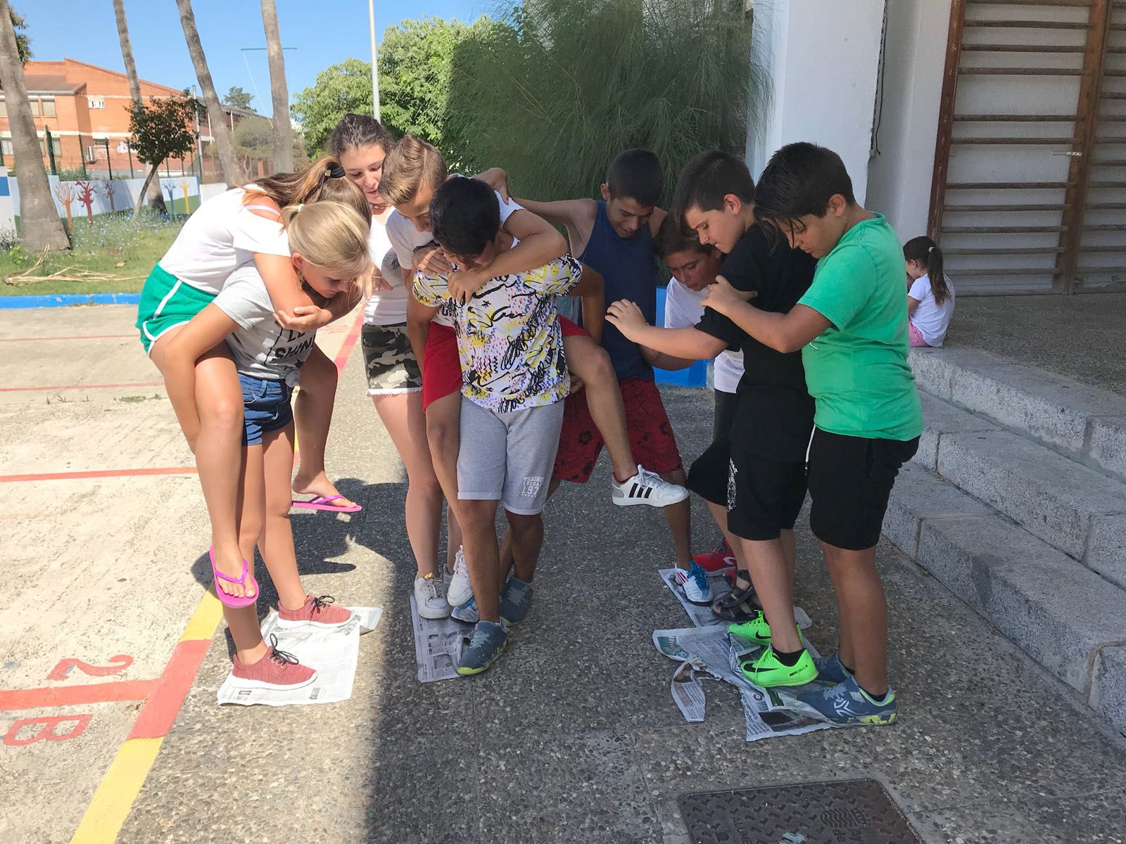 Un grupo de niños jugando durante el programa CaixaProinfancia en Jerez. FOTO: CEAIN.