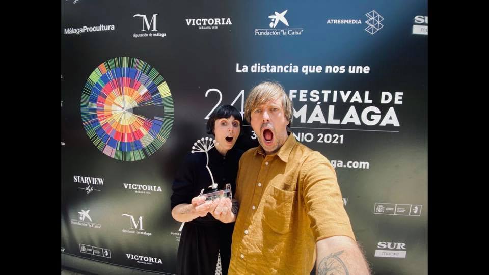 Silvia Moreno y Dani Llamas, con la Biznaga de Plata en el Festival de Cine de Málaga.
