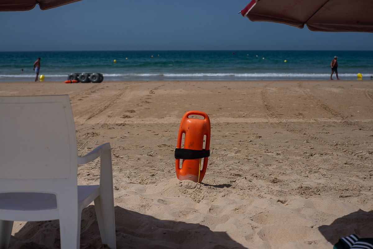 LA BARROSA COMIENZO TEMPORADA PLAYA VERANO CRUZ ROJA SALVAMENTO CALOR 21