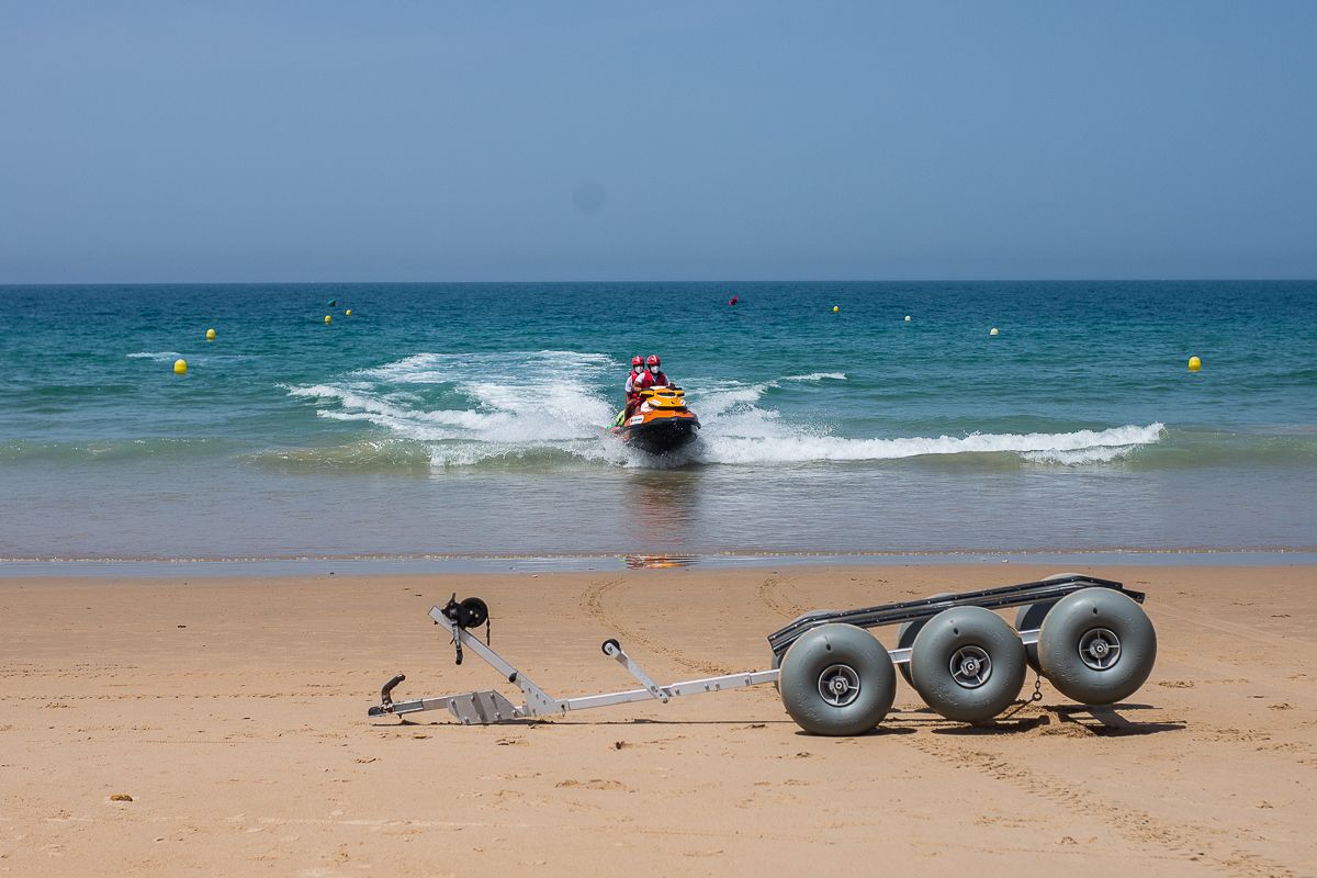 La playa de La Barrosa en Chiclana, en una imagen de archivo. La playa de La Barrosa en Chiclana, en una imagen de archivo.