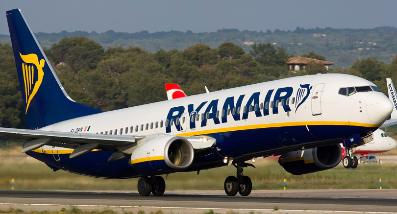 Un avión de Ryanair, compañía que tiene a sus tripulantes en huelga, en una imagen de archivo.