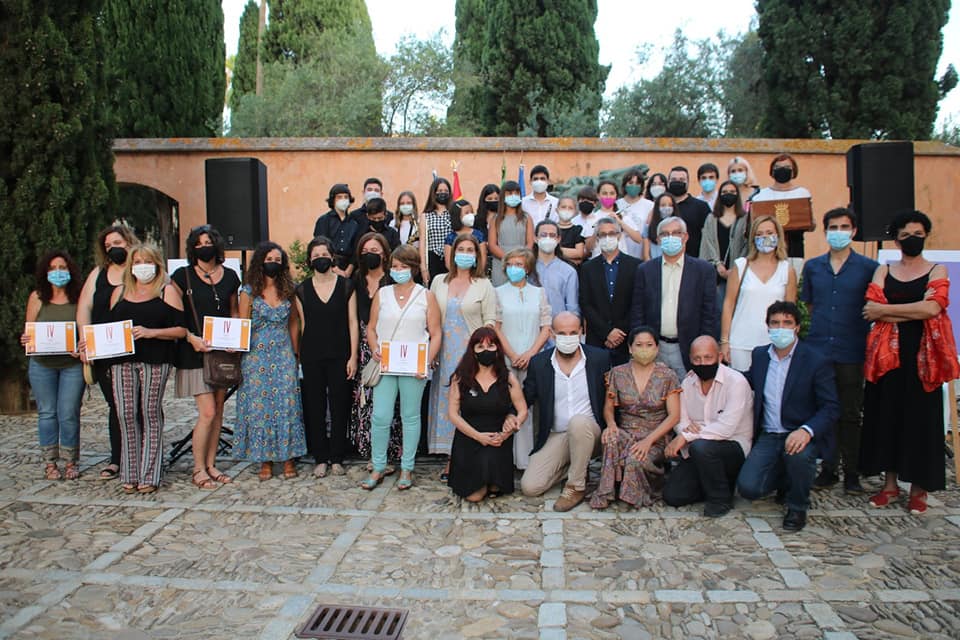 Foto de familia en los IV Premios Nacho Villamor para la paz y la convivencia.