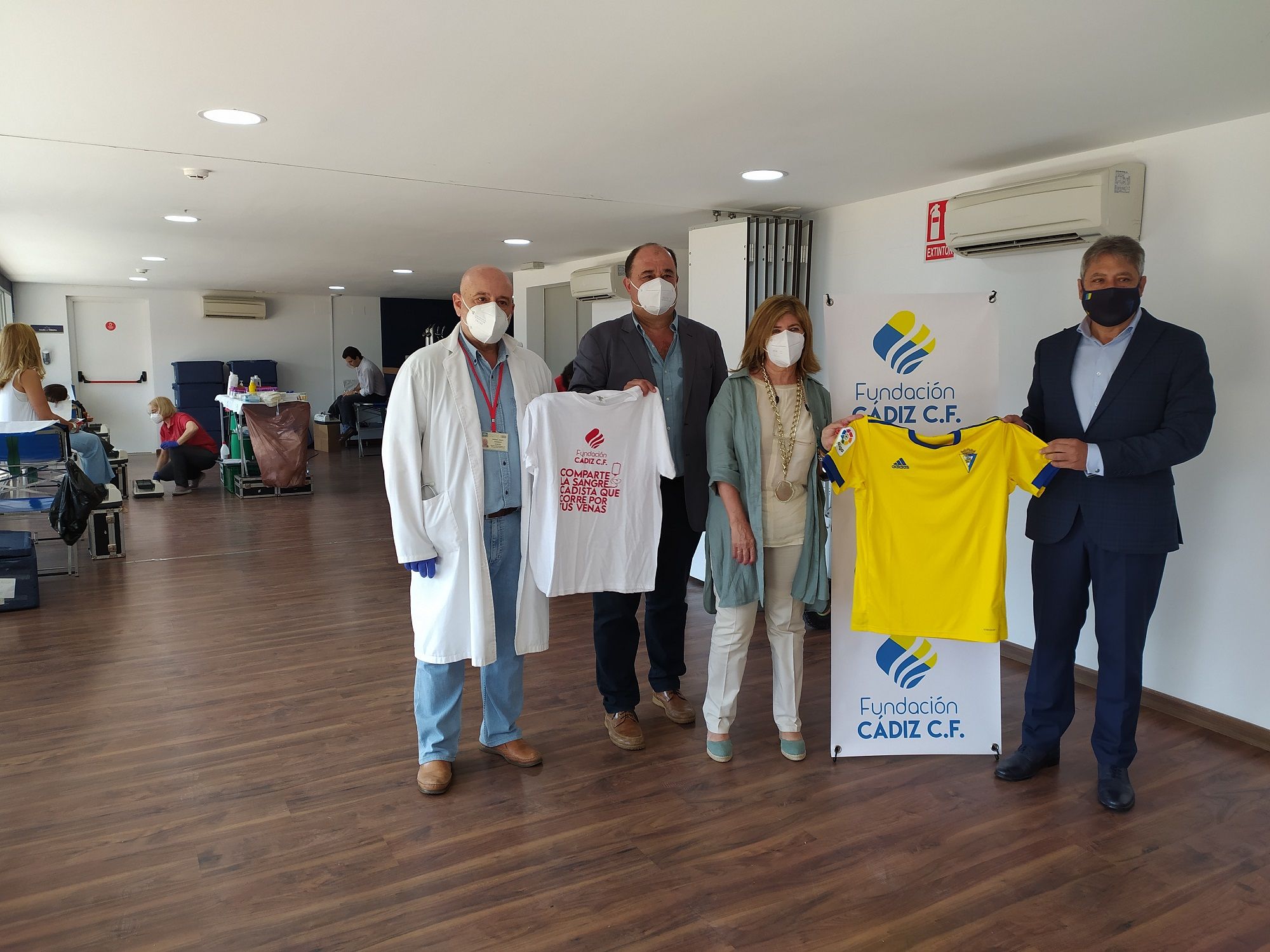 Colecta especial en el Estacio Carranza de Cádiz por el Día Mundial del Donante de Sangre.  