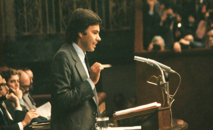 Felipe González en el Congreso, durante la moción de censura presentada en 1980.