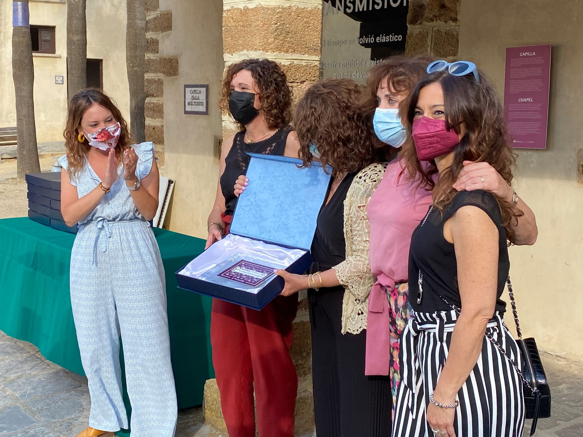 Cádiz reconoce a sus 'ilustres anónimas', mujeres que han jugado un papel esencial en la pandemia en 2021.