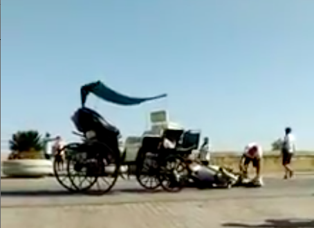Captura de vídeo en el que se aprecia el caballo en el suelo.