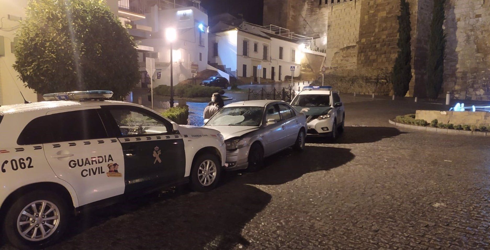 El coche del huido, interceptado por la Guardia Civil.