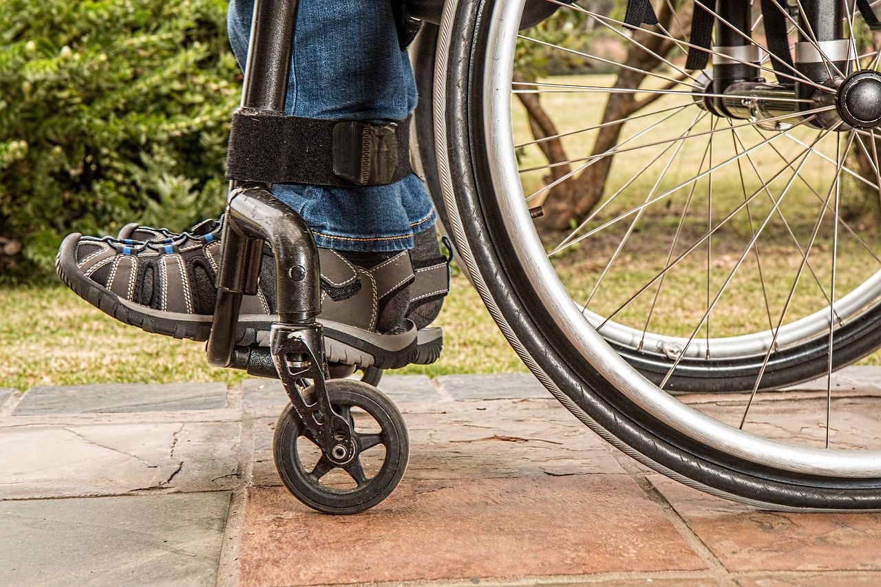 Una silla de ruedas manual, en una imagen de archivo. Se acabaron los tabús sobre el sexo en personas con discapacidad: nace 'Rodasex' para romper mitos
