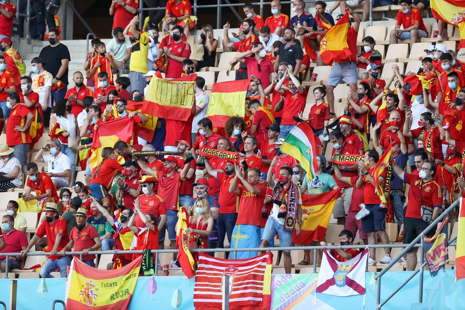 Afición en el estadio de La Cartuja este miércoles, pues la Eurocopa ya cuenta con esa excepción de público.