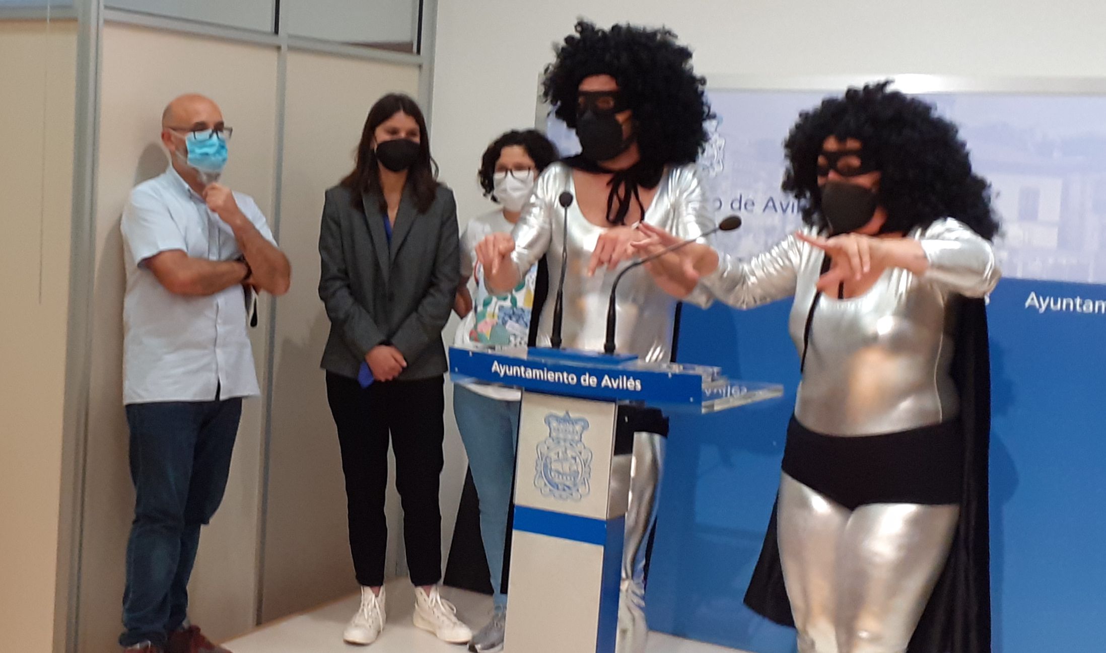 Los superhéroes de Avilés, en rueda de prensa.