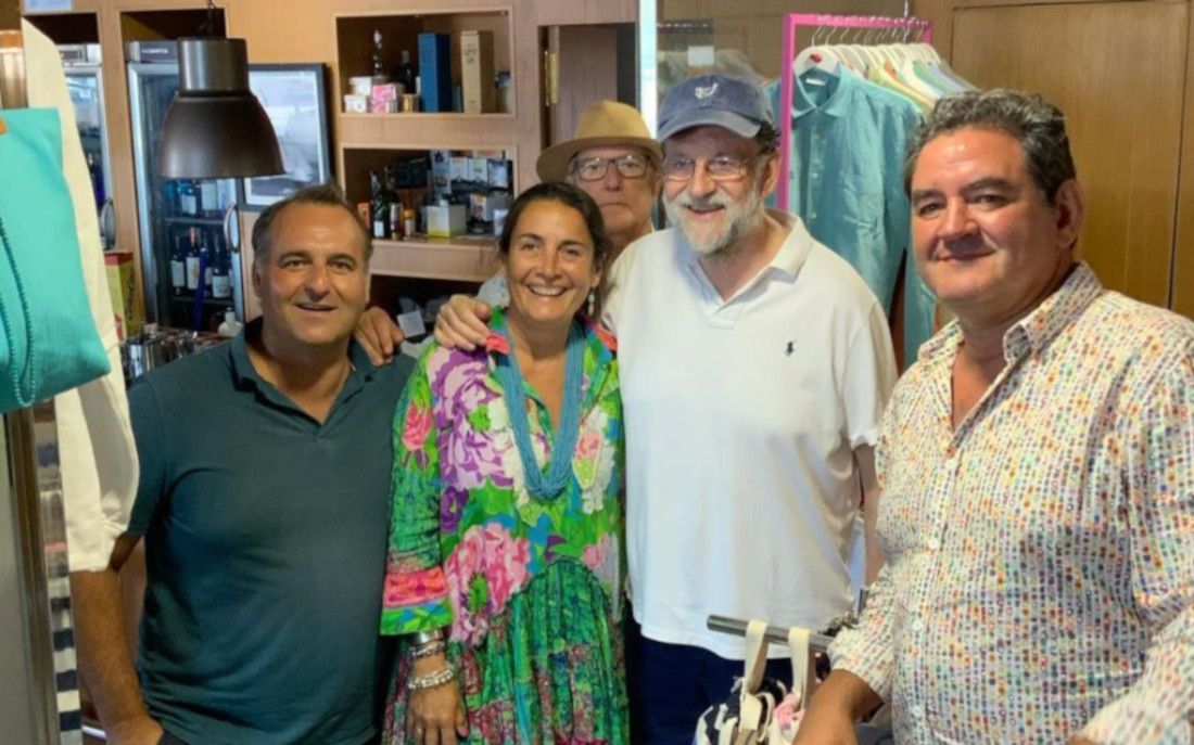Rajoy, en la tienda Shoopy de El Puerto.