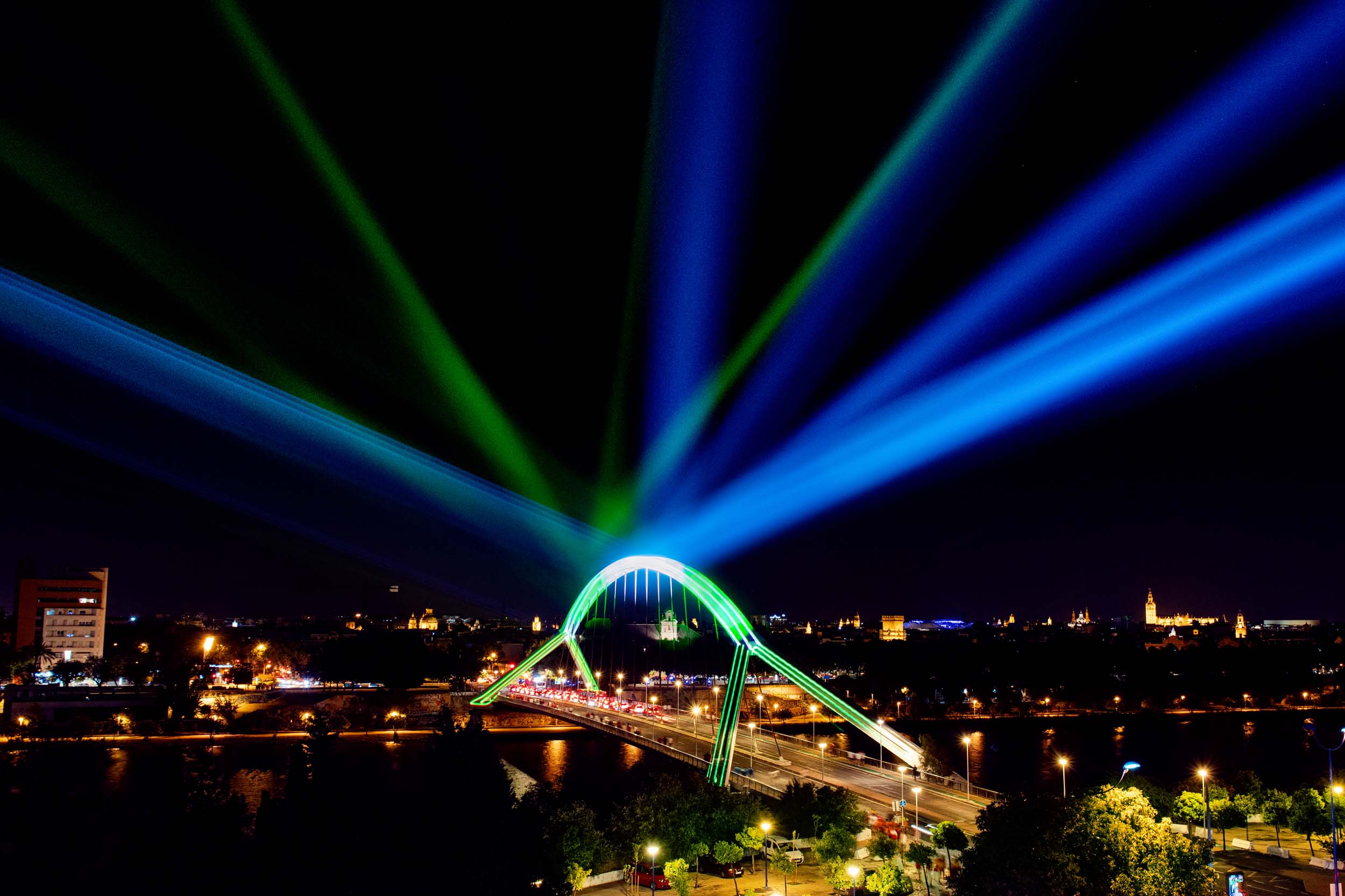 Sevilla iluminada por la Eurocopa, en días pasados. ACCIONA Sevilla iluminada por la Eurocopa, en días pasados. ACCIONA