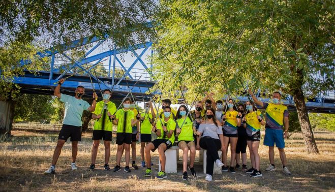 Grupo juvenil de marcha nórdica del club Asodena de La Barca.