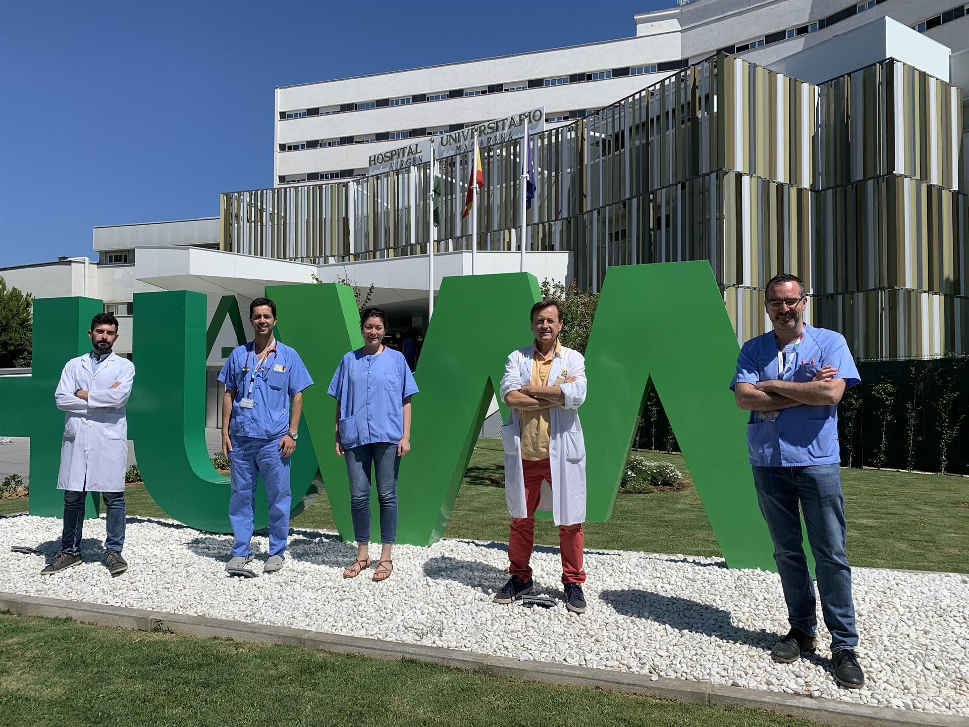 Los investigadores del Virgen Macarena.