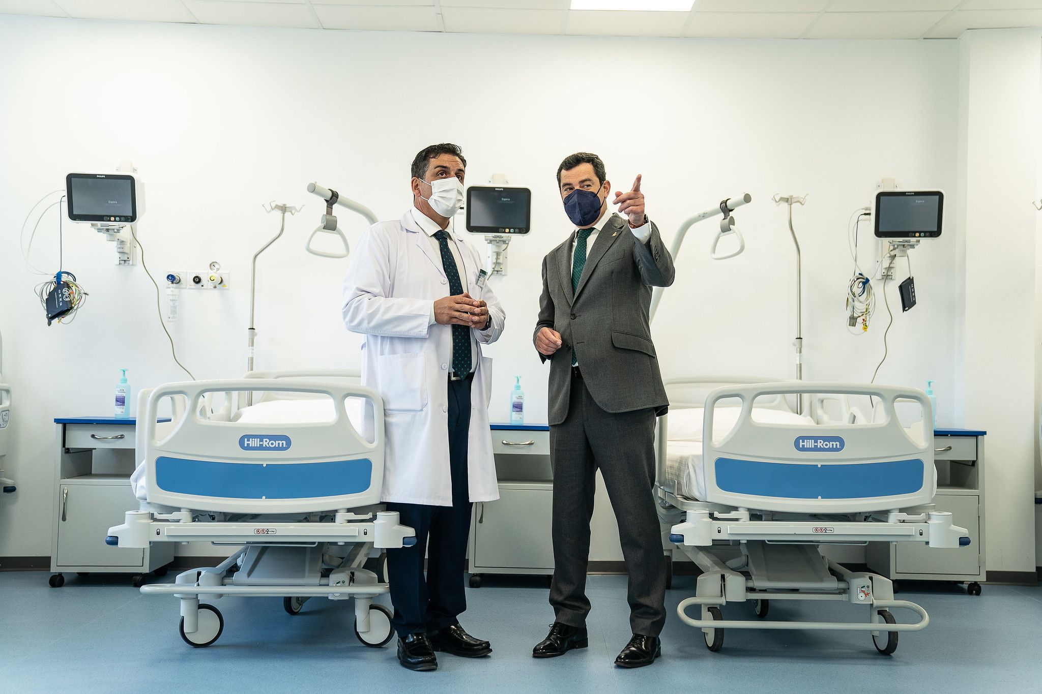 Moreno, en una visita reciente al Hospital San Juan de la Cruz y Ayuntamiento de Úbeda.