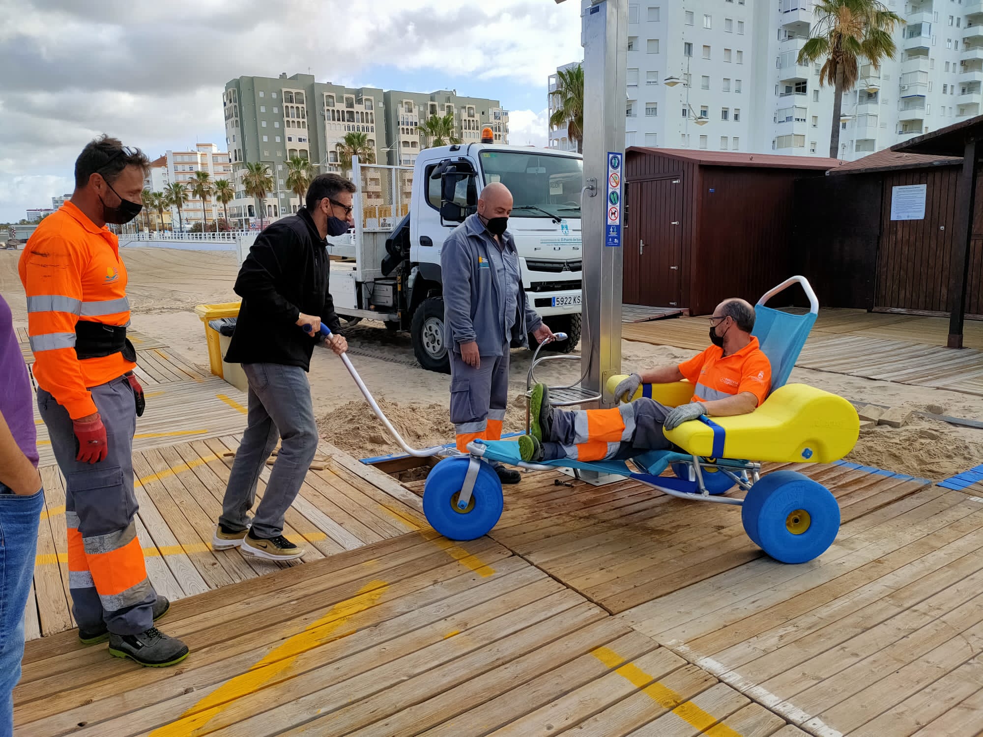 Duchas inteligentes instaladas en Valdelagrana.