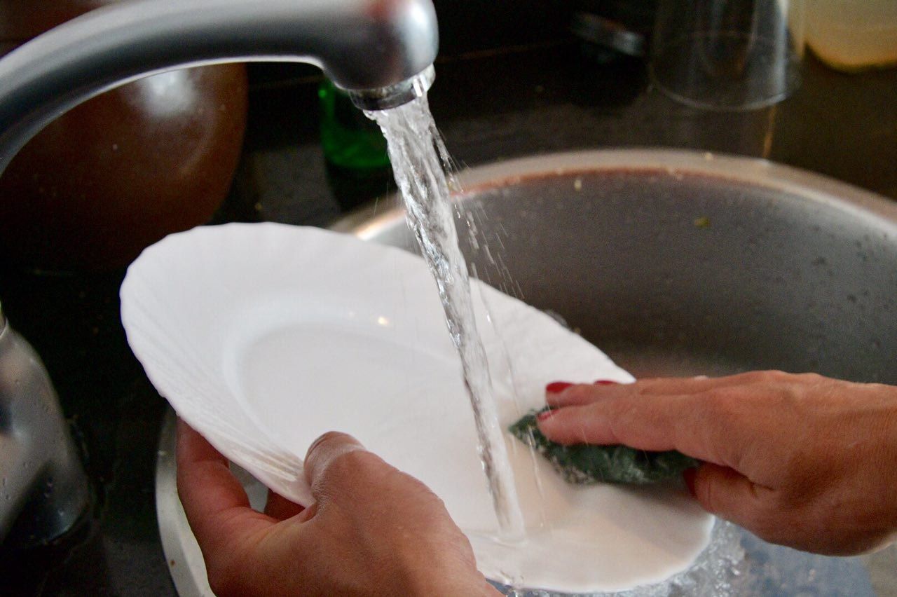 Cádiz subvencionará recibos de agua a personas sin recursos.