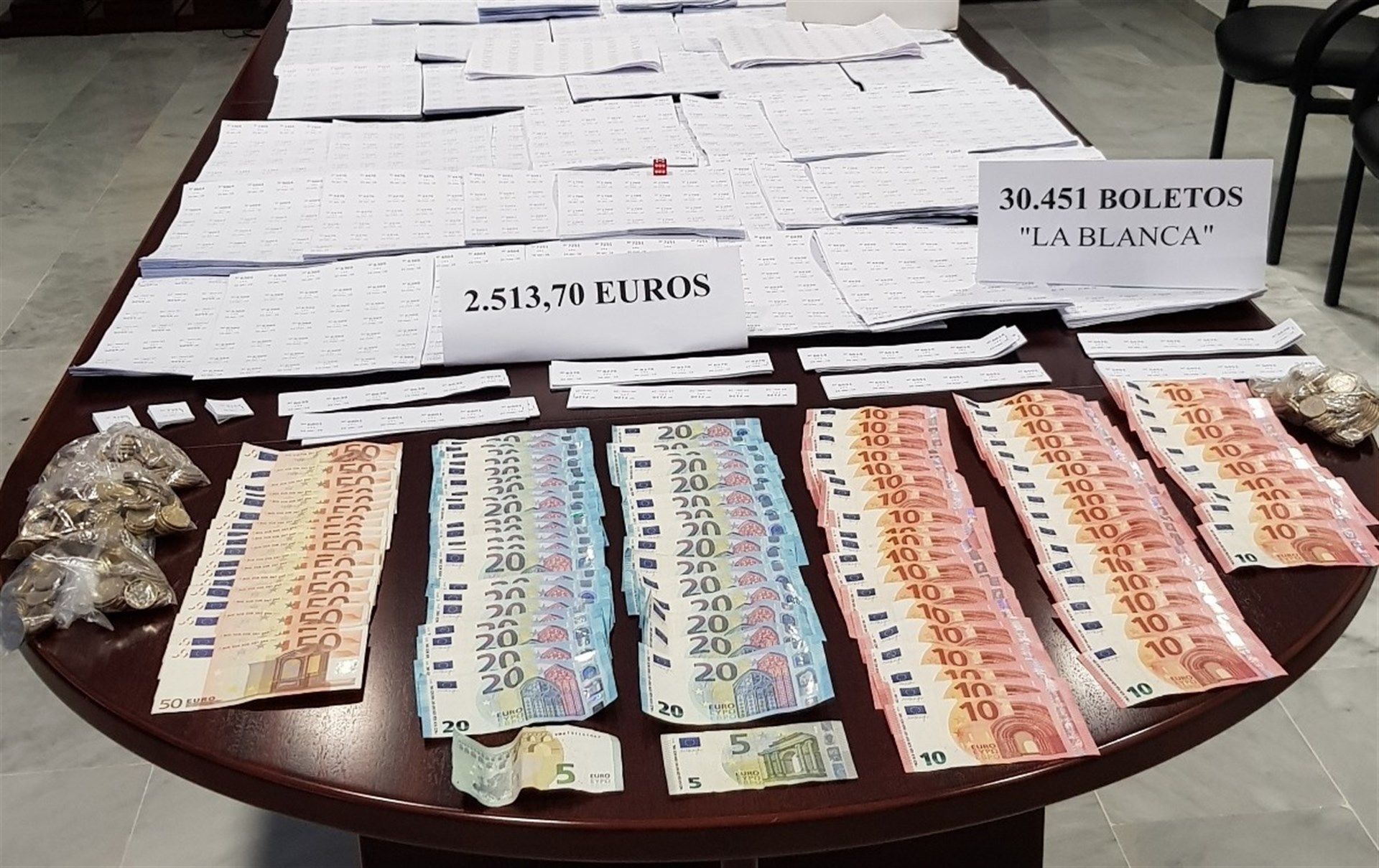 Boletos incautados por la Junta.