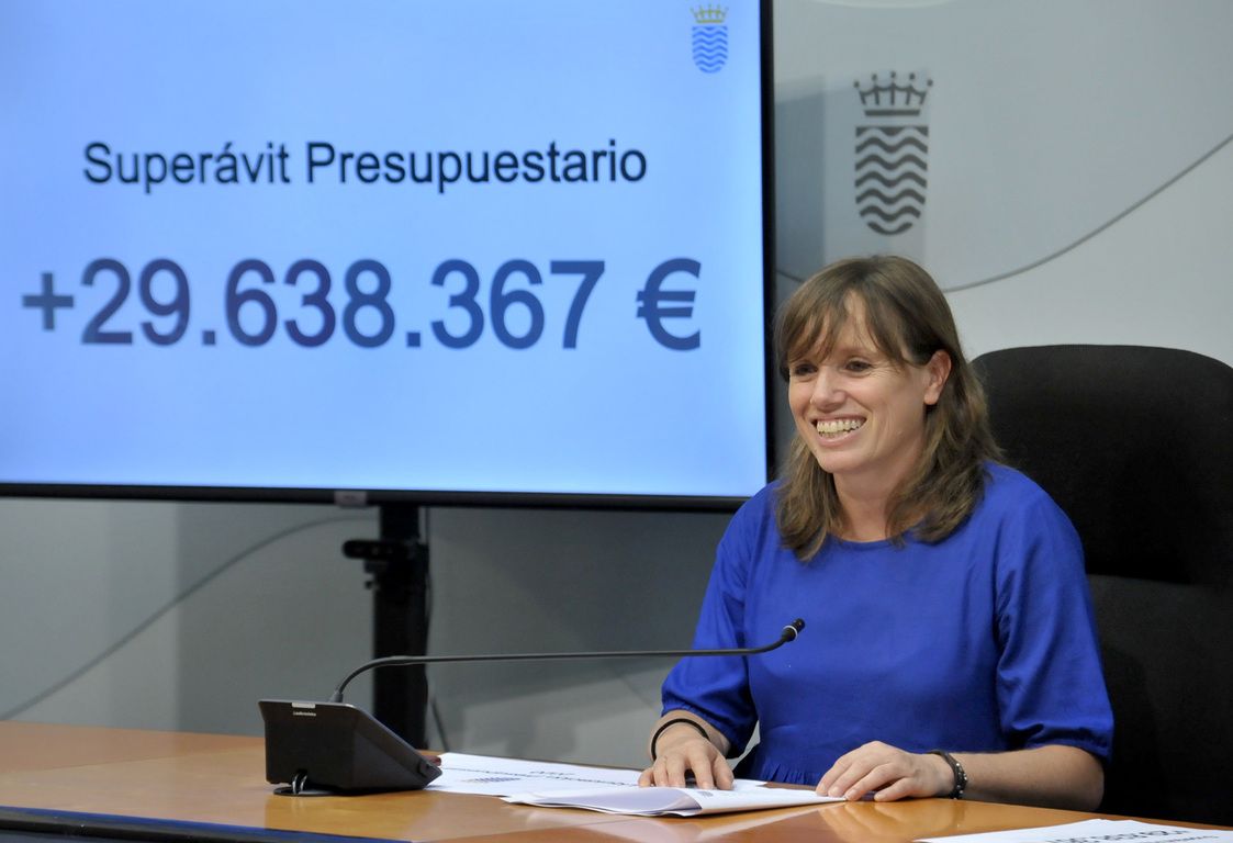 Laura Álvarez, en rueda de prensa este miércoles, donde ha hecho balance económico de 2020, que el Ayuntamiento de Jerez cerró con superávit.