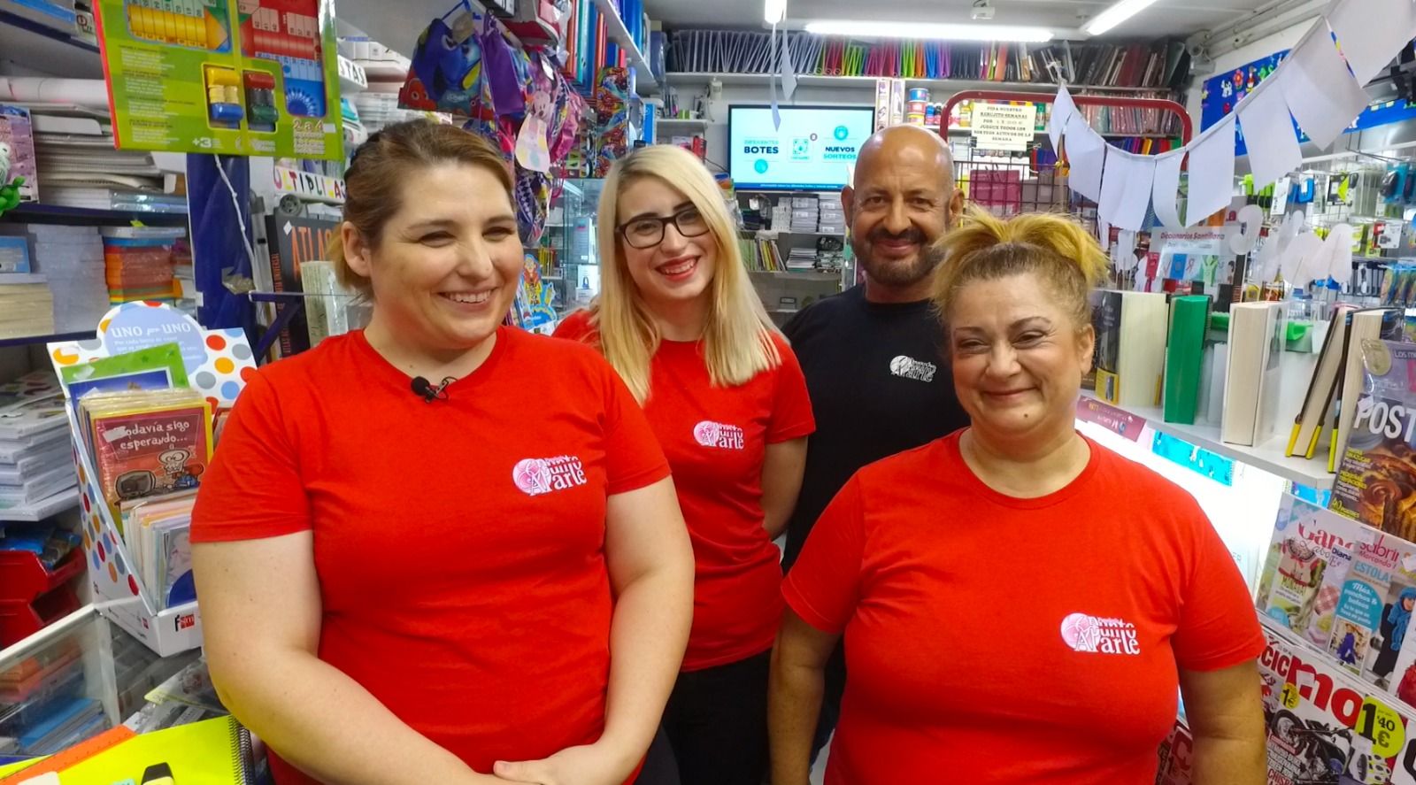 Parte del equipo de 'La Papelería de tu Barrio'.