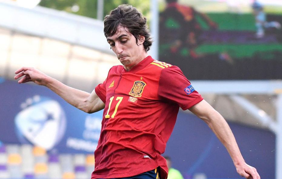 Bryan Gil, durante un partido con la selección española. 