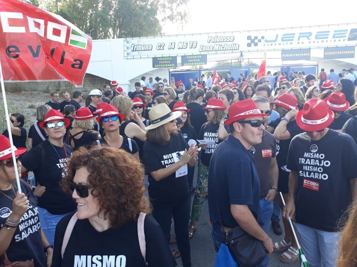 Un momento de la concentración de los trabajadores de Andalucía Emprende.