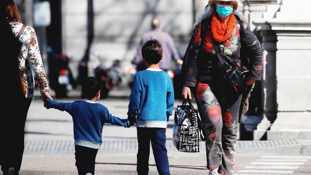 Dos menores, en una imagen de Antena 3.