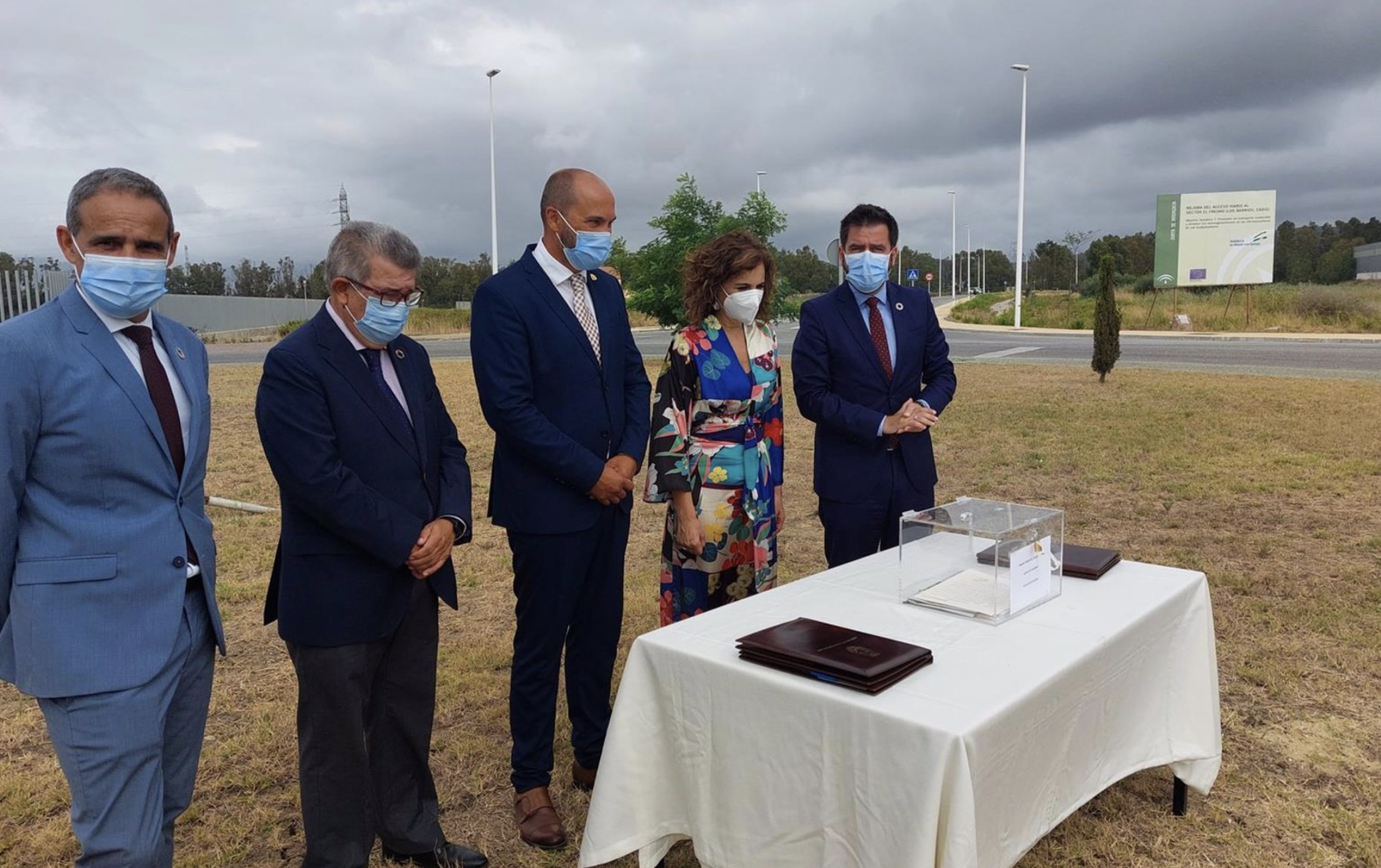 Un momento del acto celebrado este pasado martes en Los Barrios, la primera piedra del nuevo Recinto Fiscal de la Bahía de Algeciras.