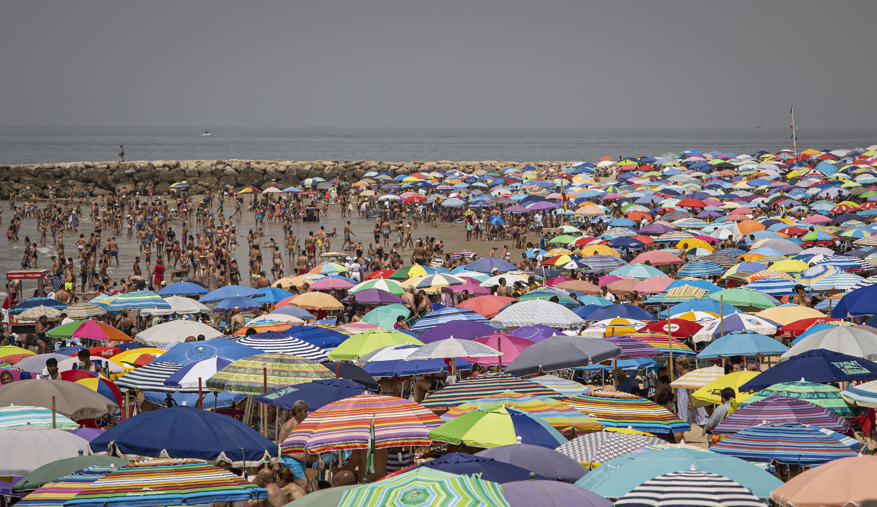 La playa de Regla en Chipiona, donde junio también se despide con un descenso de temperaturas.
